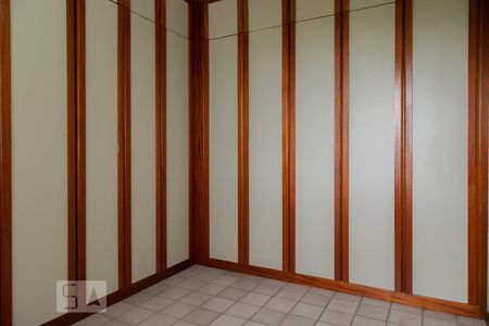 Apartamento à venda com 121m², 4 quartos e 2 vagasQuarto 2