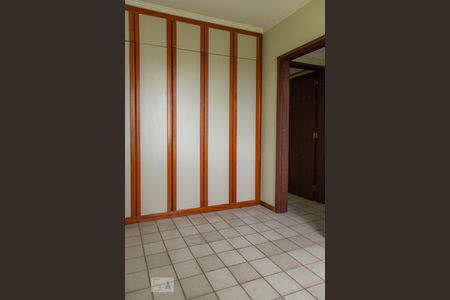 Apartamento à venda com 121m², 4 quartos e 2 vagasQuarto 2