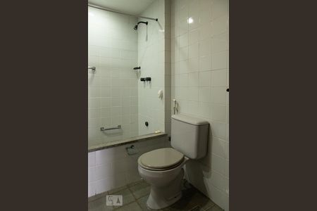 Apartamento à venda com 121m², 4 quartos e 2 vagasBanheiro da Suíte