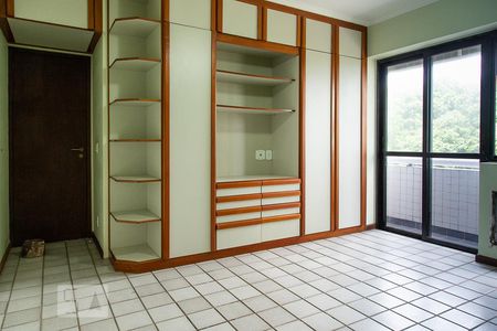 Apartamento à venda com 121m², 4 quartos e 2 vagasSuíte 