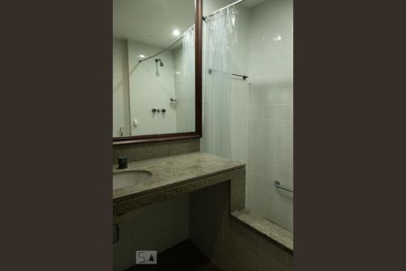 Apartamento à venda com 121m², 4 quartos e 2 vagasBanheiro da Suíte