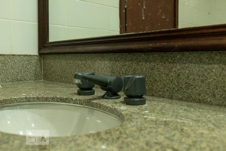 Apartamento à venda com 121m², 4 quartos e 2 vagasBanheiro da Suíte