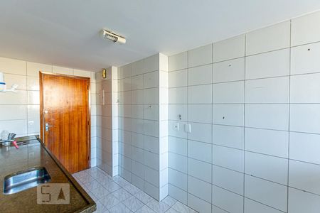 Apartamento à venda com 80m², 2 quartos e 2 vagasCozinha 