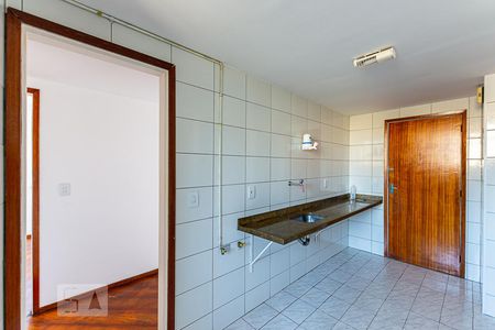 Apartamento à venda com 80m², 2 quartos e 2 vagasCozinha 