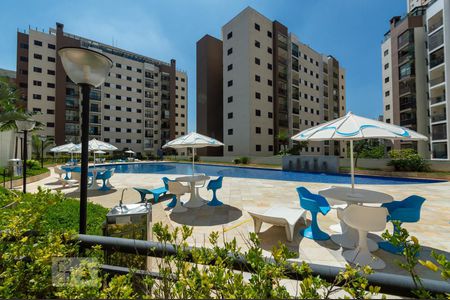 Apartamento para alugar com 50m², 2 quartos e 1 vaga Apartamento para alugar com 50m², 2 quartos e 1 vagaÁrea comum - Piscina