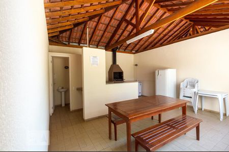 Apartamento para alugar com 50m², 2 quartos e 1 vaga Apartamento para alugar com 50m², 2 quartos e 1 vagaÁrea comum - Churrasqueira