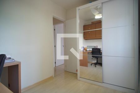 Quarto 1 de apartamento à venda com 3 quartos, 67m² em Sarandi, Porto Alegre