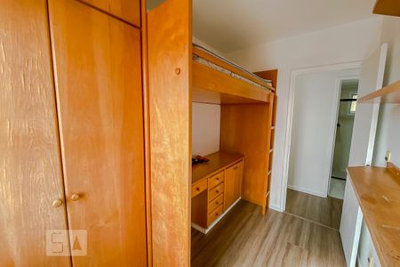 Quarto de apartamento para alugar com 3 quartos, 66m² em Vila Carrão, São Paulo