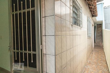 Casa para alugar com 90m², 3 quartos e 1 vagaCorredor lateral externo