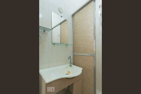 Banheiro de apartamento para alugar com 1 quarto, 70m² em Tijuca, Rio de Janeiro