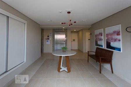 Apartamento à venda com 34m², 1 quarto e sem vaga Apartamento à venda com 34m², 1 quarto e sem vagaHall social