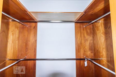 Apartamento à venda com 107m², 3 quartos e 1 vaga Apartamento à venda com 107m², 3 quartos e 1 vagaCloset do Quarto 3