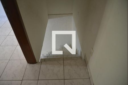 Casa para alugar com 150m², 2 quartos e 1 vagaEscada