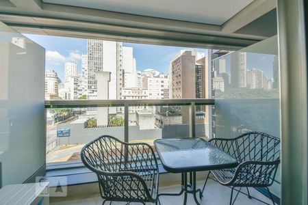 Varanda de kitnet/studio para alugar com 1 quarto, 28m² em República, São Paulo