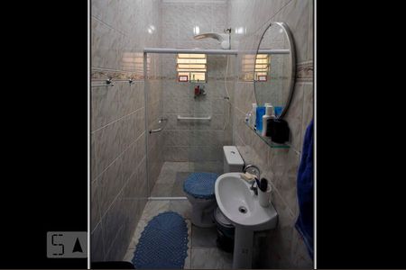 Casa à venda com 250m², 4 quartos e 2 vagasBanheiro  Social