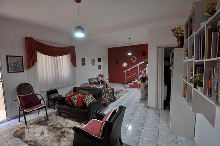 Casa à venda com 250m², 4 quartos e 2 vagasSala Subsolo