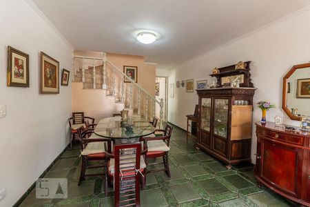 Sala de casa à venda com 4 quartos, 150m² em Jardim Prudência, São Paulo