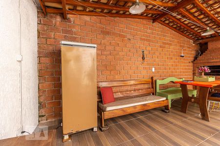 Casa à venda com 150m², 4 quartos e 2 vagasChurrasqueira