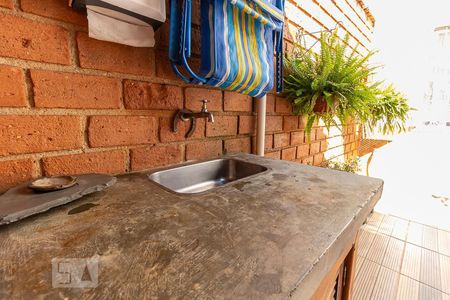 Casa à venda com 150m², 4 quartos e 2 vagasChurrasqueira