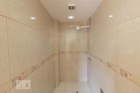 Banheiro da Suíte 1 de casa para alugar com 1 quarto, 58m² em Rocha, Rio de Janeiro