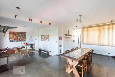 Sala de casa para alugar com 5 quartos, 400m² em Jardim Guarani, Campinas