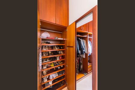 Casa para alugar com 400m², 5 quartos e 1 vagaCloset