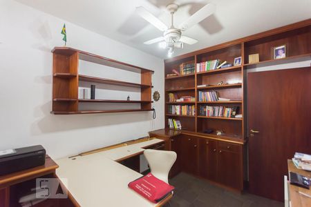 Casa para alugar com 400m², 5 quartos e 1 vagaEscirítorio