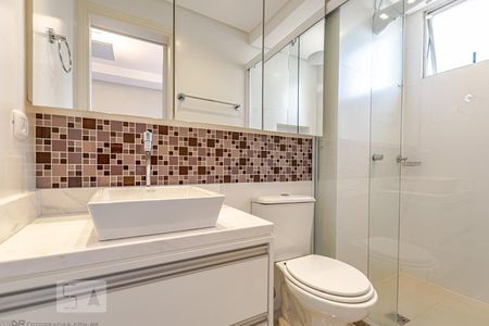 Banheiro da Suíte 1 de apartamento para alugar com 3 quartos, 60m² em Alto da Glória, Curitiba