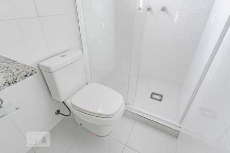 Studio para alugar com 35m², 1 quarto e sem vaga Studio para alugar com 35m², 1 quarto e sem vagaBanheiro