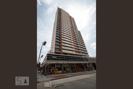 Studio para alugar com 35m², 1 quarto e sem vaga Studio para alugar com 35m², 1 quarto e sem vagaFachada