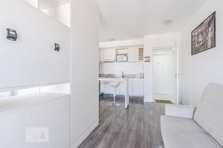 Sala de kitnet/studio para alugar com 1 quarto, 35m² em Centro, Curitiba