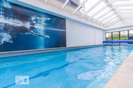 Studio para alugar com 35m², 1 quarto e sem vaga Studio para alugar com 35m², 1 quarto e sem vagaÁrea comum - Piscina