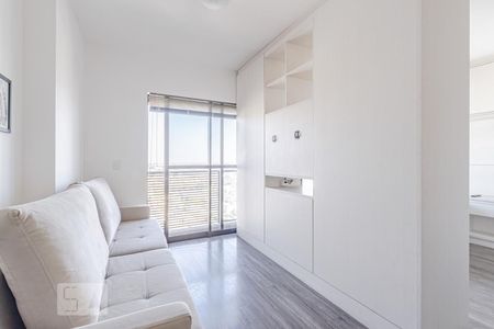 Sala de kitnet/studio para alugar com 1 quarto, 35m² em Centro, Curitiba