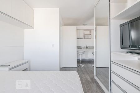 Quarto de kitnet/studio para alugar com 1 quarto, 35m² em Centro, Curitiba