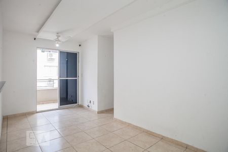 Sala de apartamento para alugar com 3 quartos, 62m² em Taquara, Rio de Janeiro