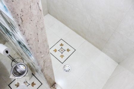 Casa à venda com 420m², 5 quartos e 4 vagasBanheiro do Quarto 3