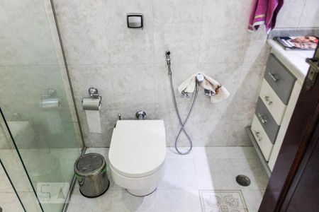 Casa à venda com 420m², 5 quartos e 4 vagasBanheiro do Quarto 2