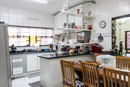 Casa à venda com 420m², 5 quartos e 4 vagasCozinha