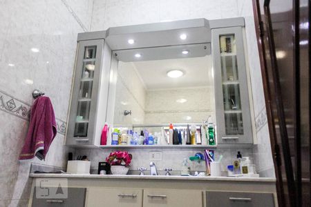 Casa à venda com 420m², 5 quartos e 4 vagasBanheiro do Quarto 2