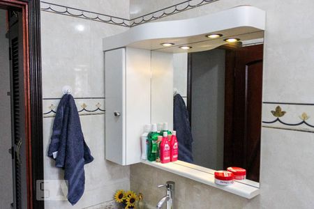 Casa à venda com 420m², 5 quartos e 4 vagasBanheiro do Quarto 3