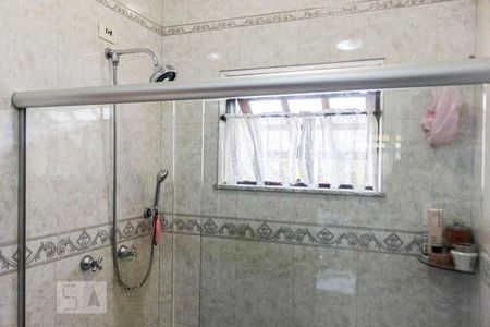 Casa à venda com 420m², 5 quartos e 4 vagasBanheiro do Quarto 2