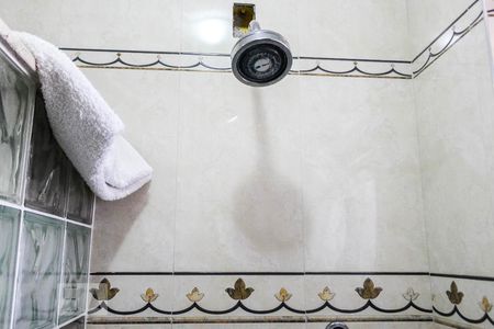 Casa à venda com 420m², 5 quartos e 4 vagasBanheiro do Quarto 3