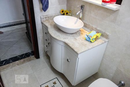 Casa à venda com 420m², 5 quartos e 4 vagasBanheiro do Quarto 3