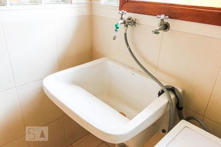 Casa à venda com 420m², 5 quartos e 4 vagasÁrea de Serviço