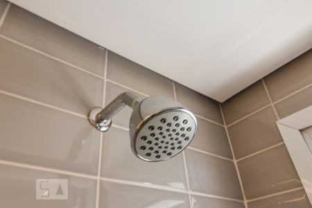 Apartamento para alugar com 66m², 2 quartos e 1 vagaDetalhe do Banheiro Social