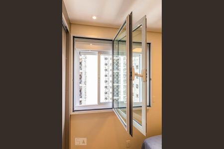 Detalhe da Suíte de apartamento para alugar com 2 quartos, 66m² em Alphaville Empresarial, Barueri