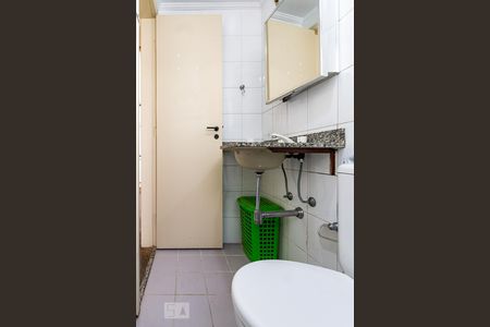 Banheiro de apartamento para alugar com 1 quarto, 31m² em Jardim Paulista, São Paulo
