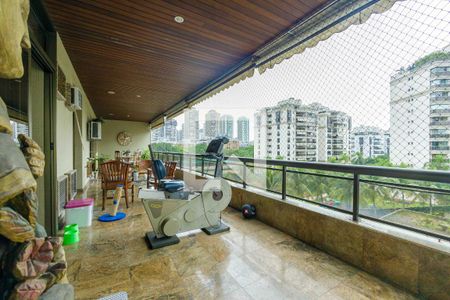 Varanda de apartamento para alugar com 4 quartos, 233m² em Barra da Tijuca, Rio de Janeiro