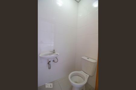Apartamento para alugar com 80m², 2 quartos e 2 vagasBanheiro de Serviço