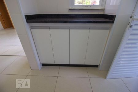Apartamento para alugar com 80m², 2 quartos e 2 vagasCozinha - Armários
